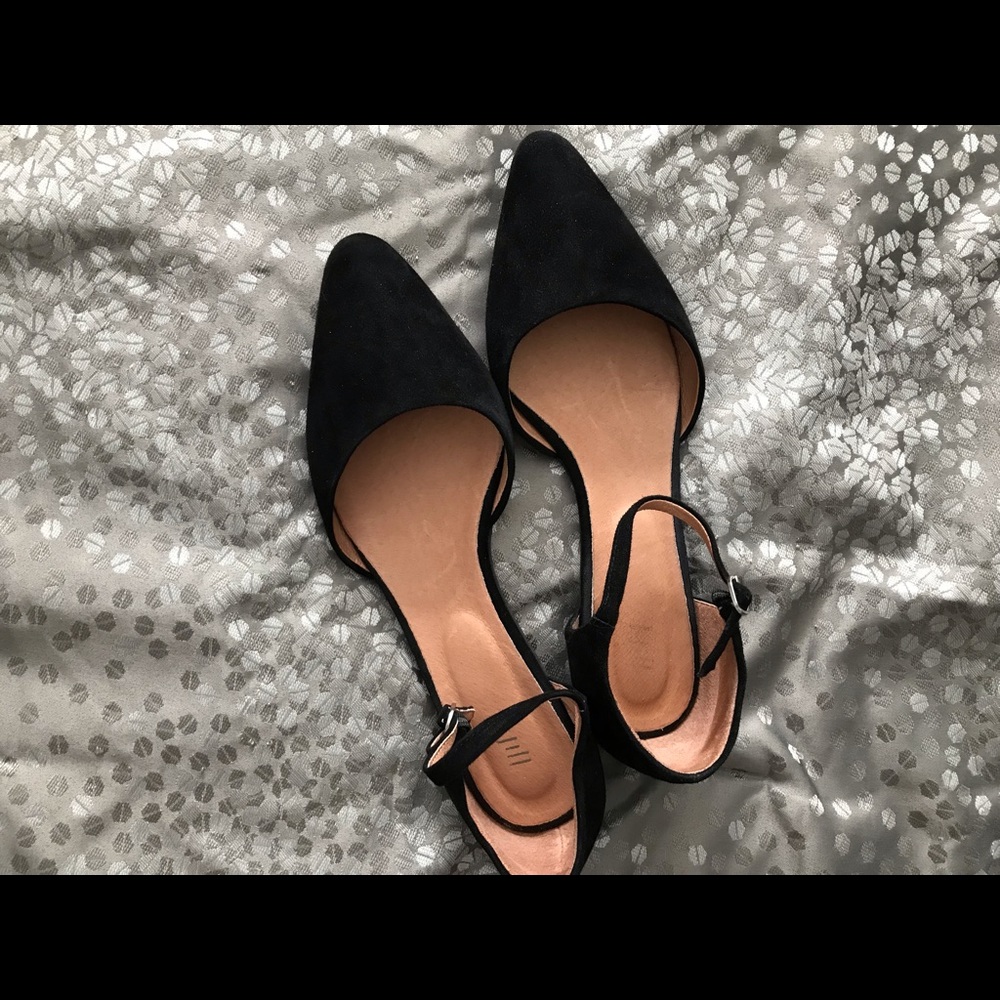 Ankle strap shoes
